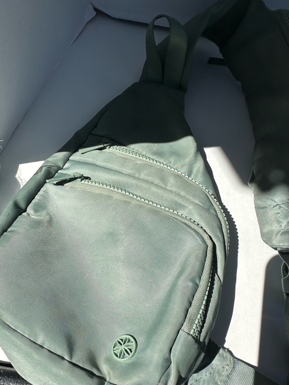 Gaiam Festival Sling Bag Green Mint Condition - Picture 2 of 4